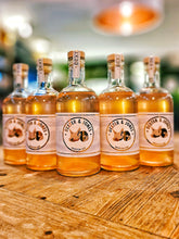 Load image into Gallery viewer, Dexter and Jones - "Weston" - Rhubarb And Ginger