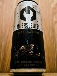 De Moersleutel - Confronting Suitors